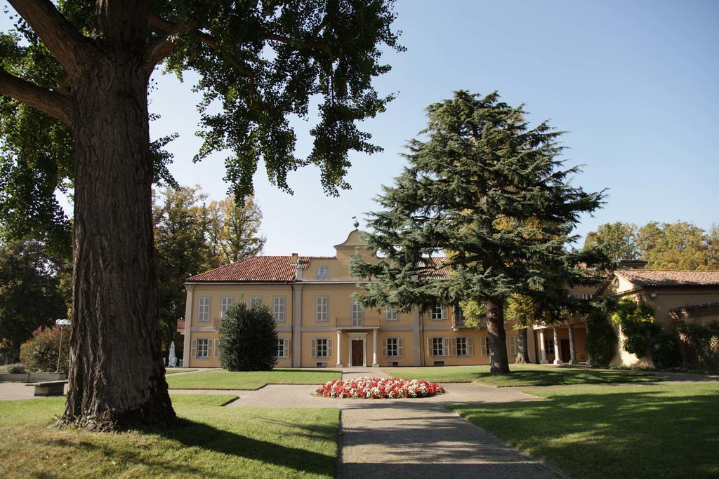 Bricco Pogliani Hotel CastellʼAlfero Exterior foto